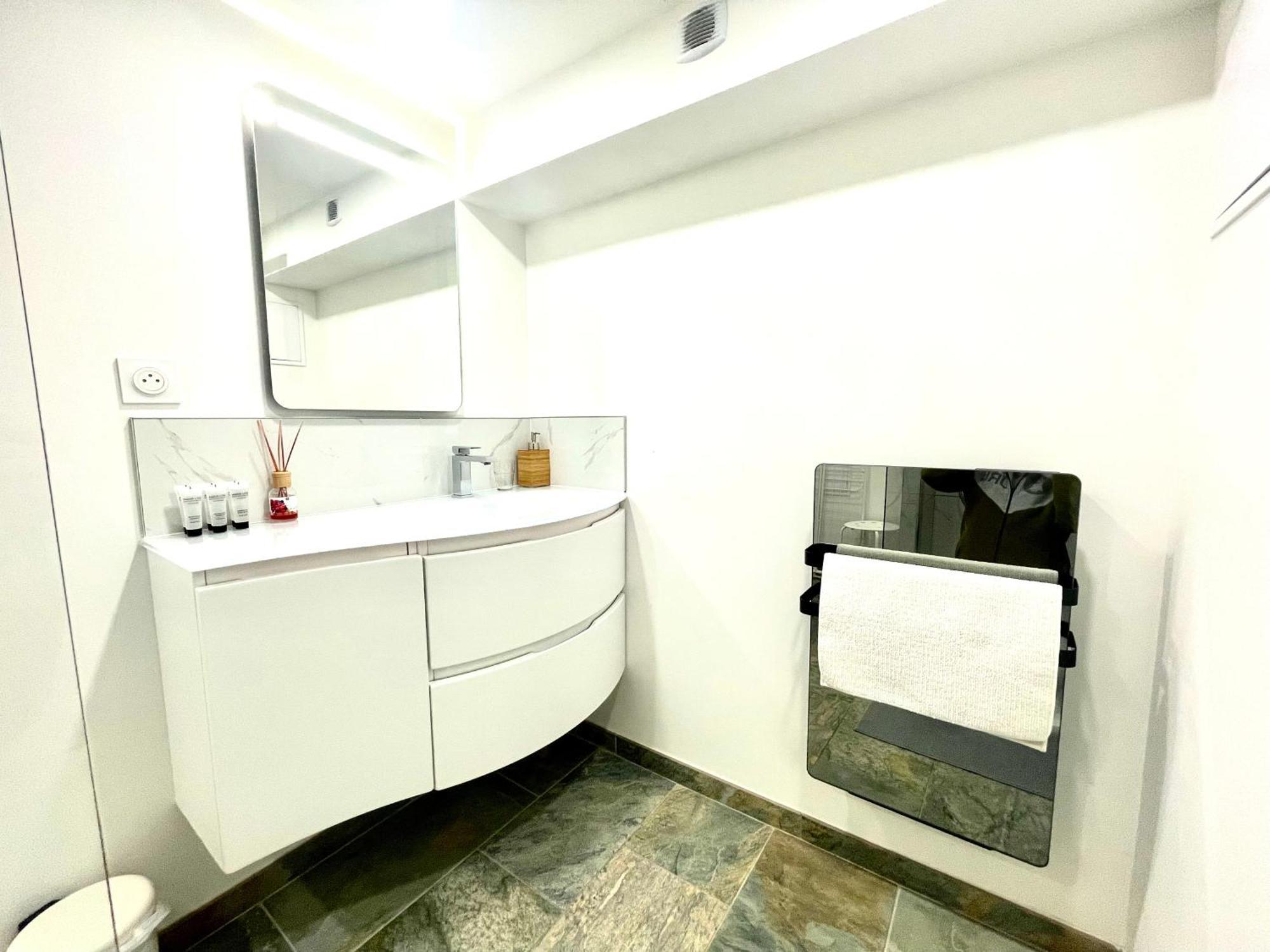 Les Balcons De Chambery Apartment Exterior foto